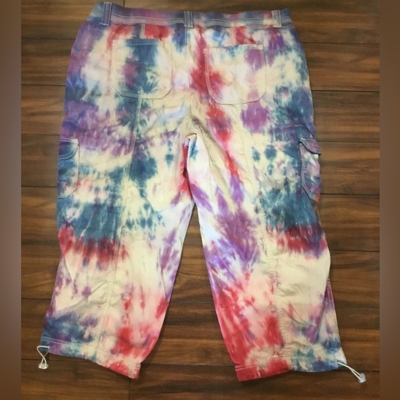 Upcycled tie dye capris - Picture 3 of 6